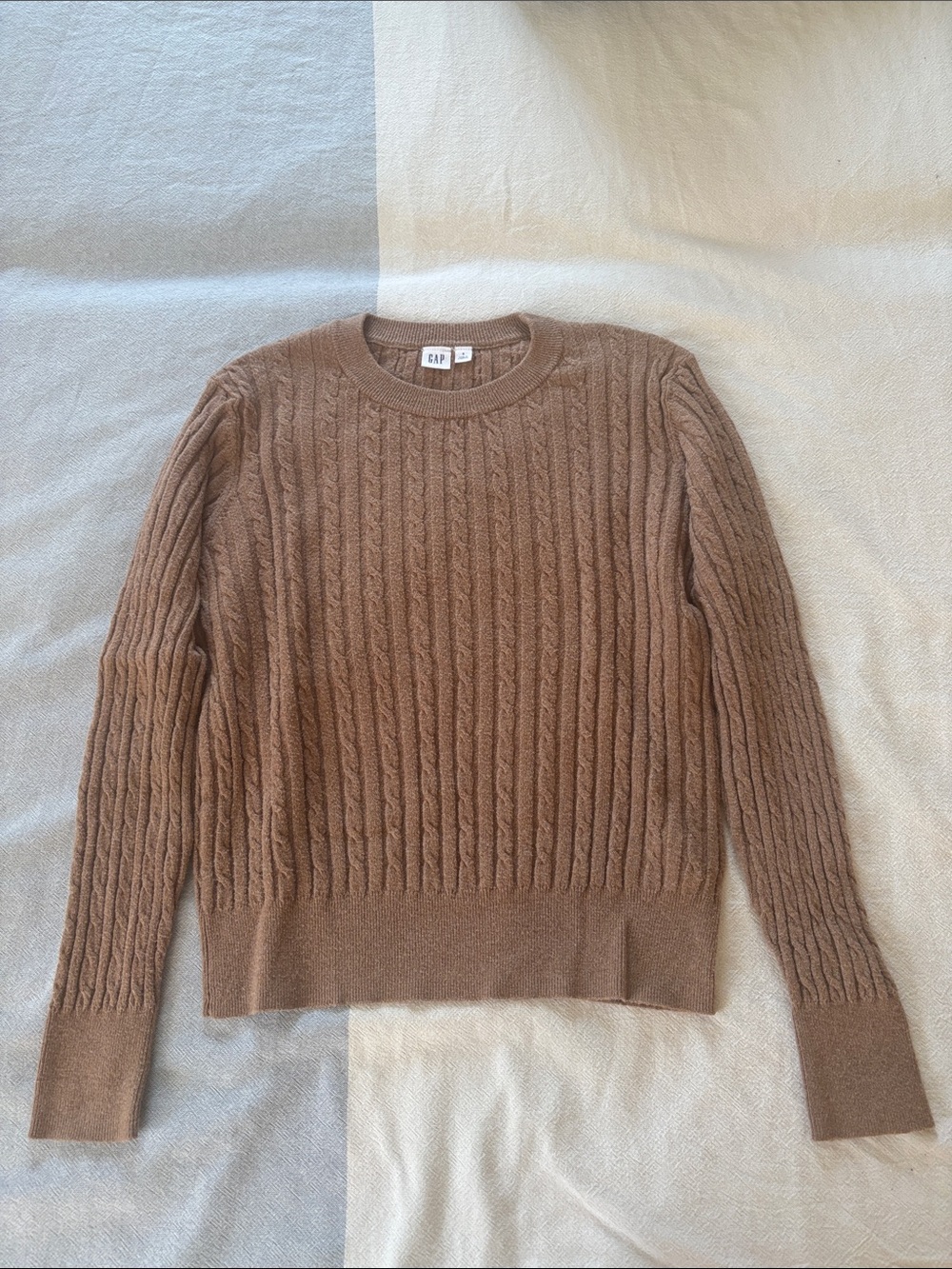 GAP Women’s Tan Cable-Knit Crewneck Sweater